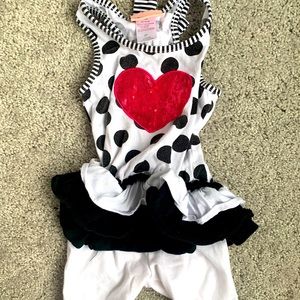 Cute sleeve less and short sleeve 2T GUC